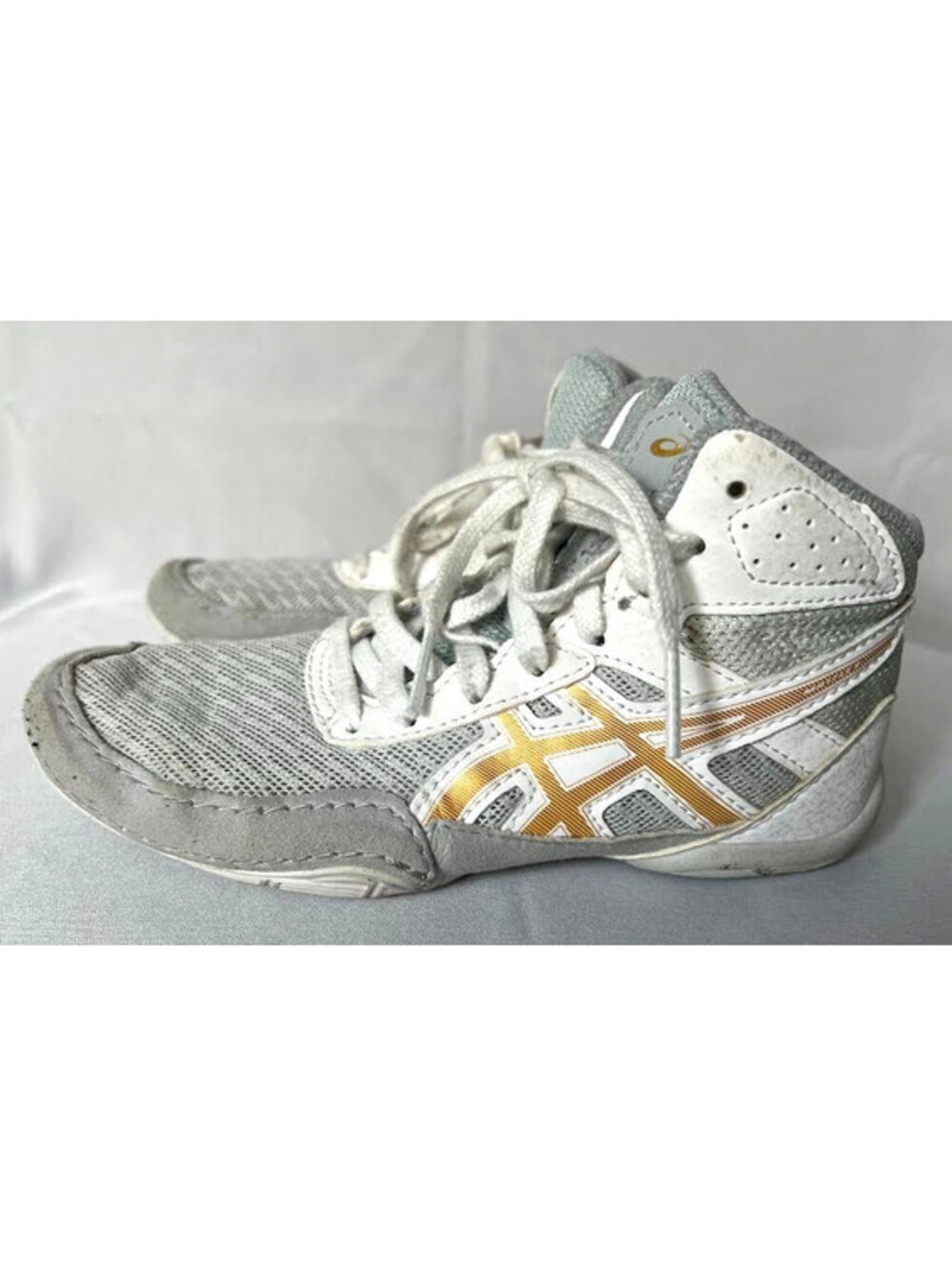 ASICS Matflex Youth Wrestling Shoes-Size K13, White, Gray & Gold